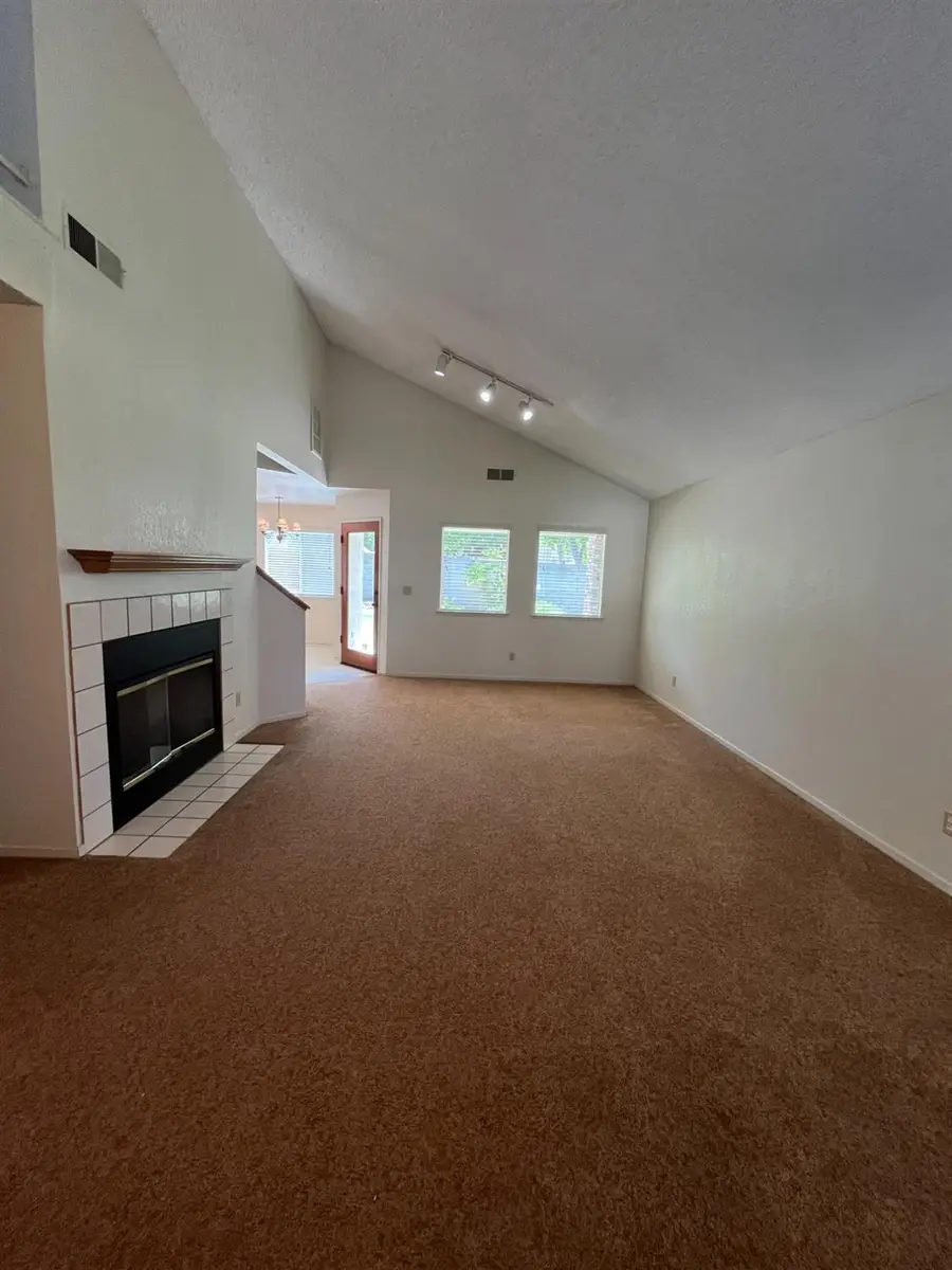 763 E Robin Lane, Fresno, CA 93730 - Image #3