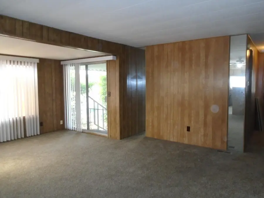 860 E Grangeville Boulevard #117, Hanford, CA 93230 - Image #3