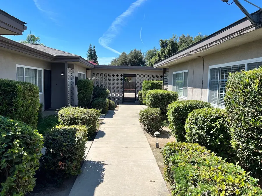 2450 14th Avenue #B, Kingsburg, CA 93631 - #3