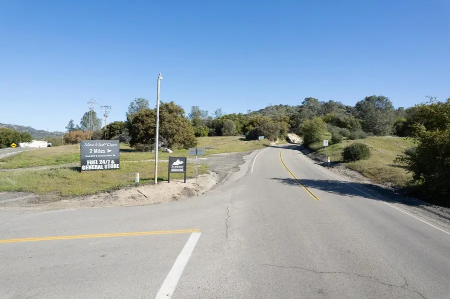 33260 Powerhouse Road, Auberry, CA 93602 - #2