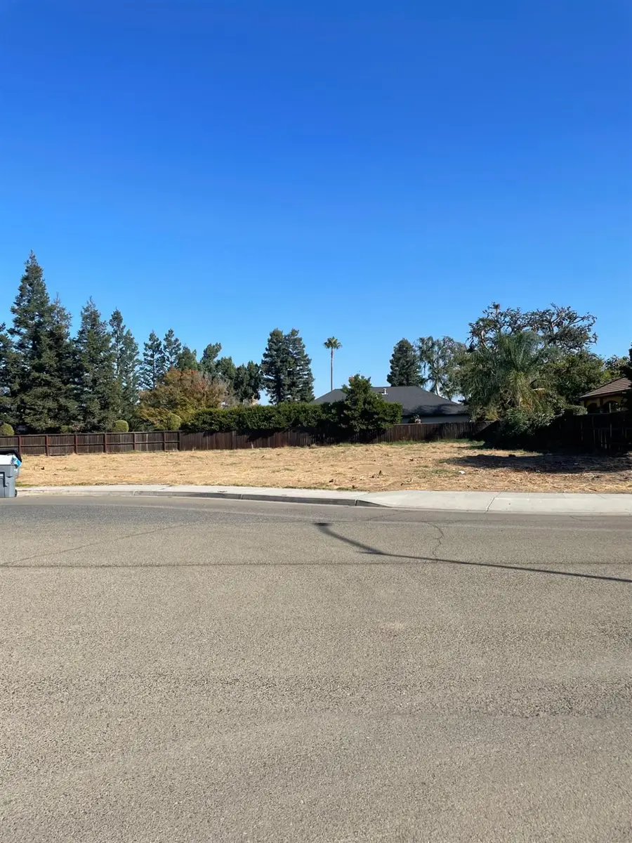 6430 N Pima Avenue, Fresno, CA 93722 - #2