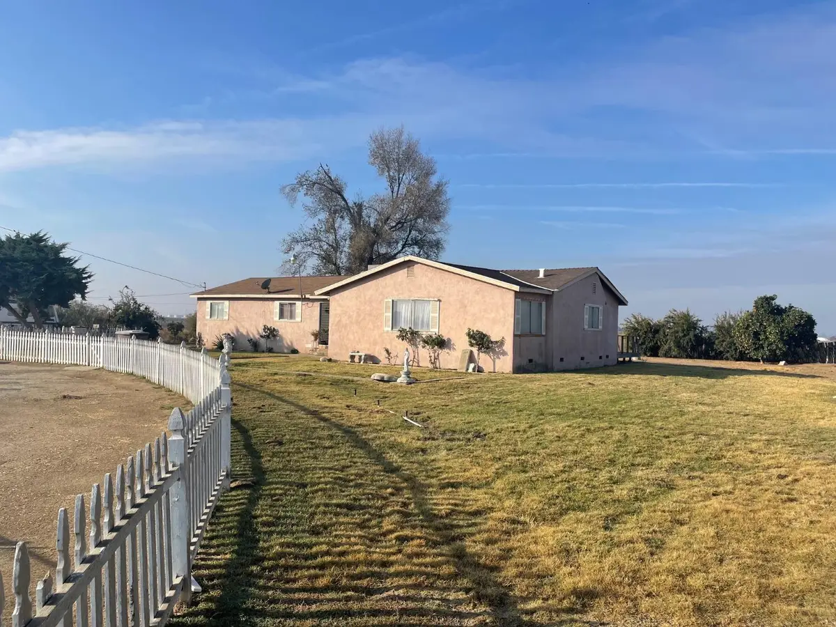 12840 10th Avenue, Hanford, CA 93230 - Image #1