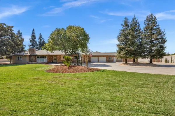 4481 N Palm Avenue, Fresno, CA 93704