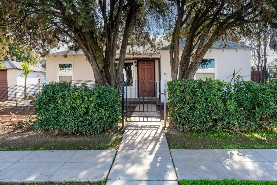 317 W Alluvial, Pinedale, CA 93650 - Image #3