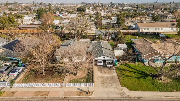 836 12th Street, Orange Cove, CA 93646
