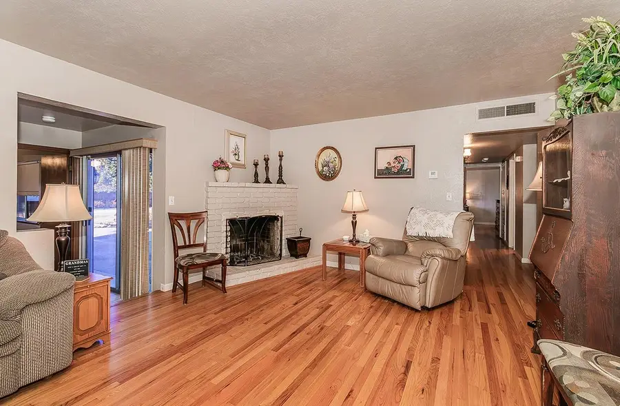 1320 Q Street, Firebaugh, CA 93622 - Image #3