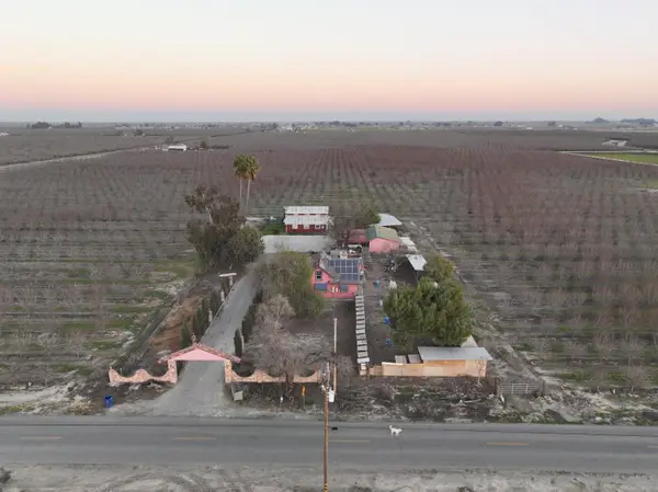 21120 S Cornelia Avenue, Riverdale, CA 93656