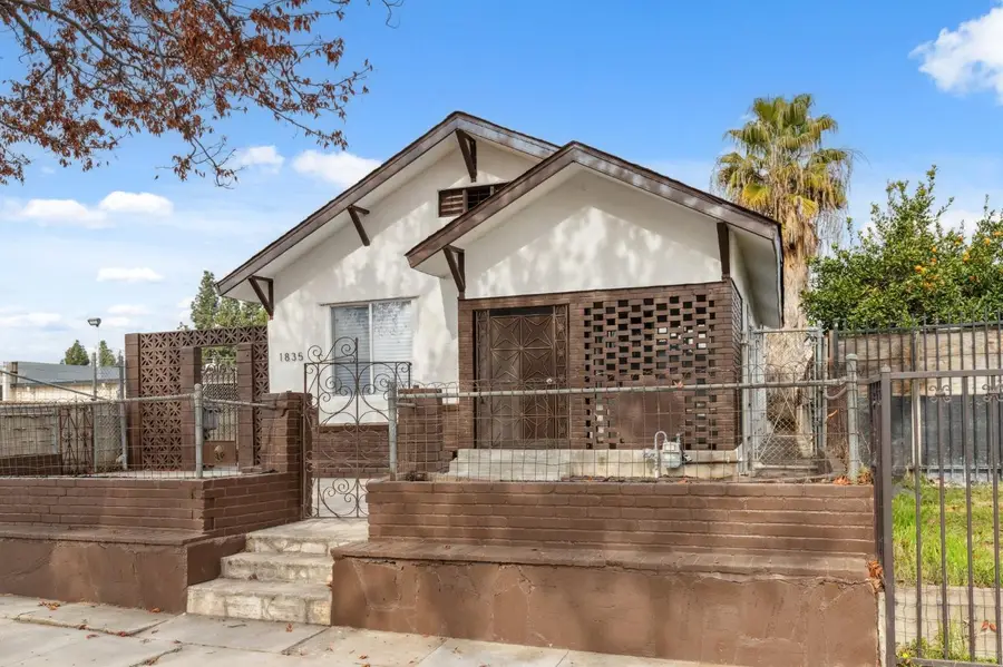 1835 E Clay, Fresno, CA 93701 - Image #2