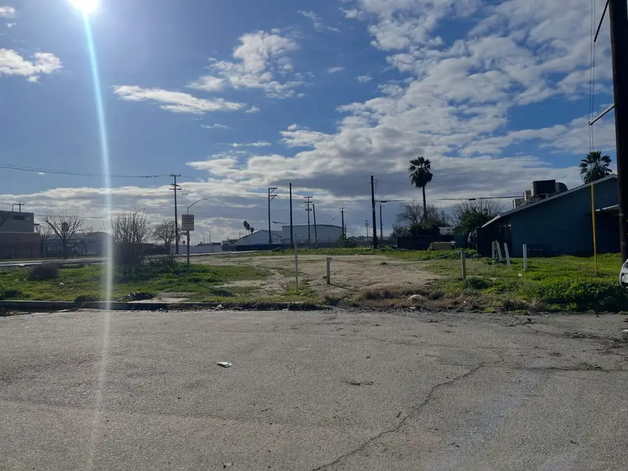 2060 S 5th Street, Fresno, CA 93702 - Image #2