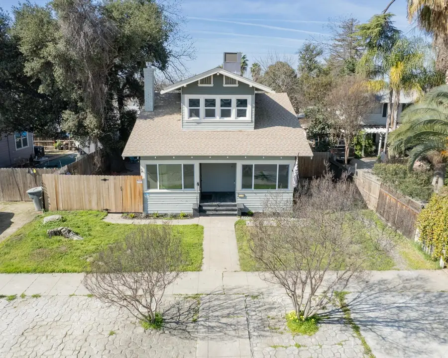 225 N I Street, Tulare, CA 93274 - Image #2