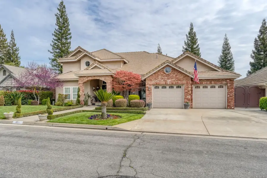 851 E Country View Circle, Fresno, CA 93730 - Image #2
