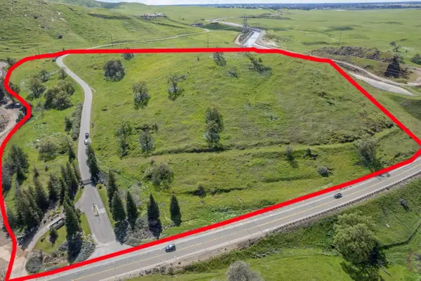 1 Summit Mountain Road, Clovis, CA 93619