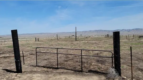 11250 Soda Lake Road, Santa Margarita, CA 93453