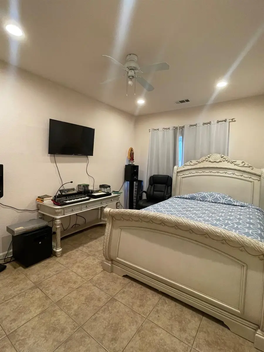 255 Birchwood, Los Banos, CA 93635 - Image #2