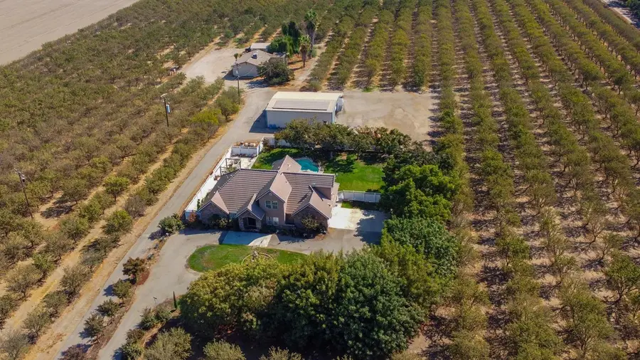 19360 Maple Avenue, Laton, CA 93242 - Image #3