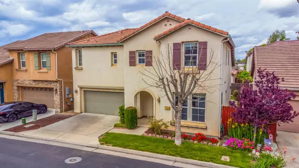 1744 Dali Way, Hanford, CA 93230