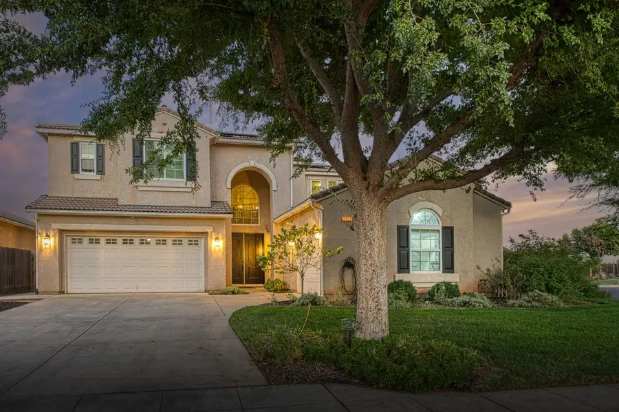 1051 N Coventry Avenue, Clovis, CA 93611 - Image #3