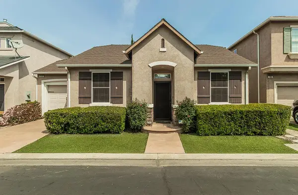 735 W Brittany Lane, Clovis, CA 93619