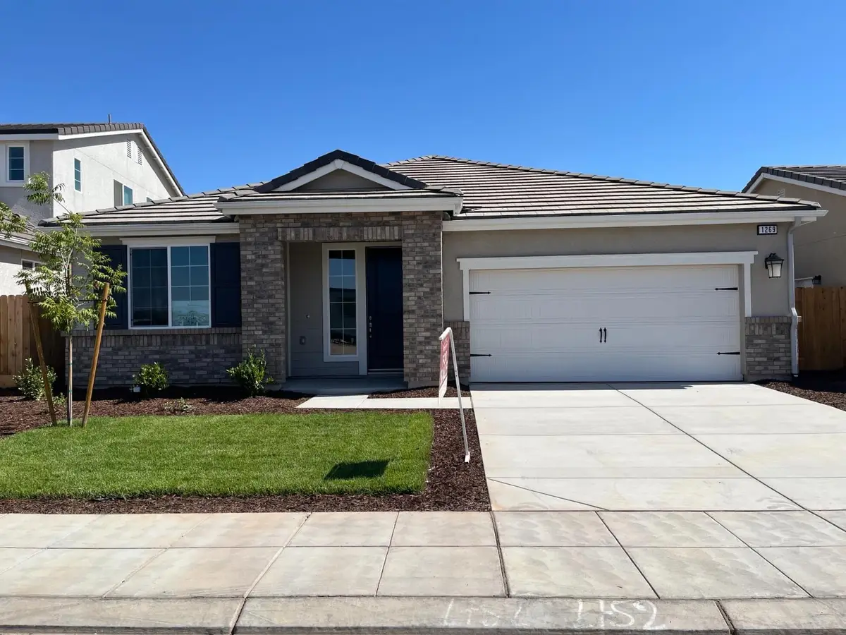 1269 Cathedral Court S, Madera, CA 93636 - Image #1