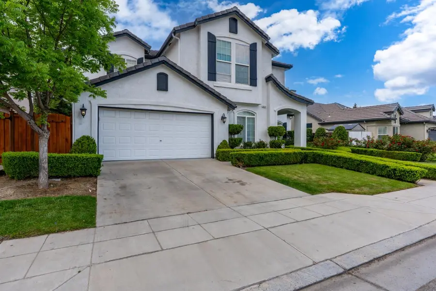 10717 N Bunkerhill Drive, Fresno, CA 93730 - Image #3