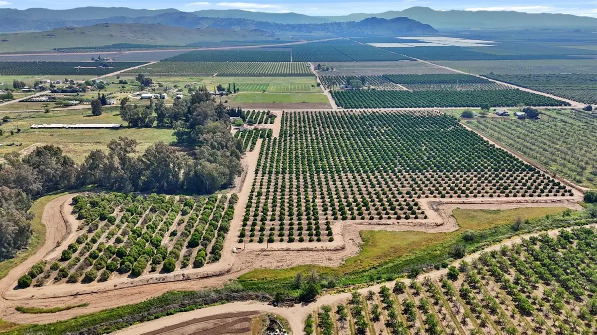 3691 Navelencia Avenue, Reedley, CA 93654 - Image #1