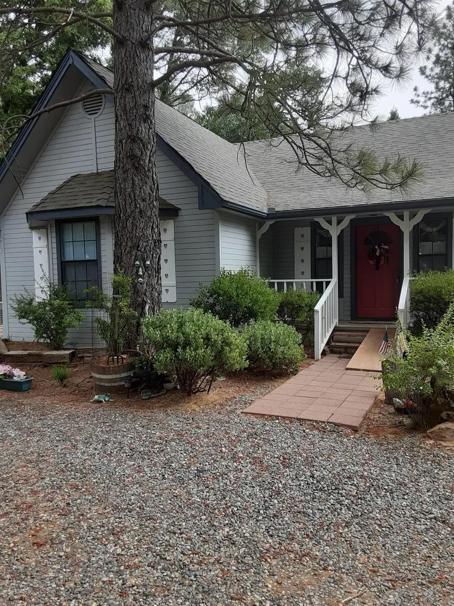 51192 Bon Veu Dr, Oakhurst, CA 93644 - Image #2