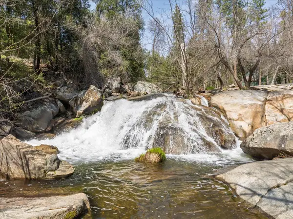 1 Springwood Court, Oakhurst, CA 93644