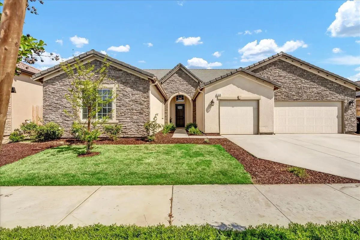 1938 W Van Gogh Street, Hanford, CA 93230 - Image #1