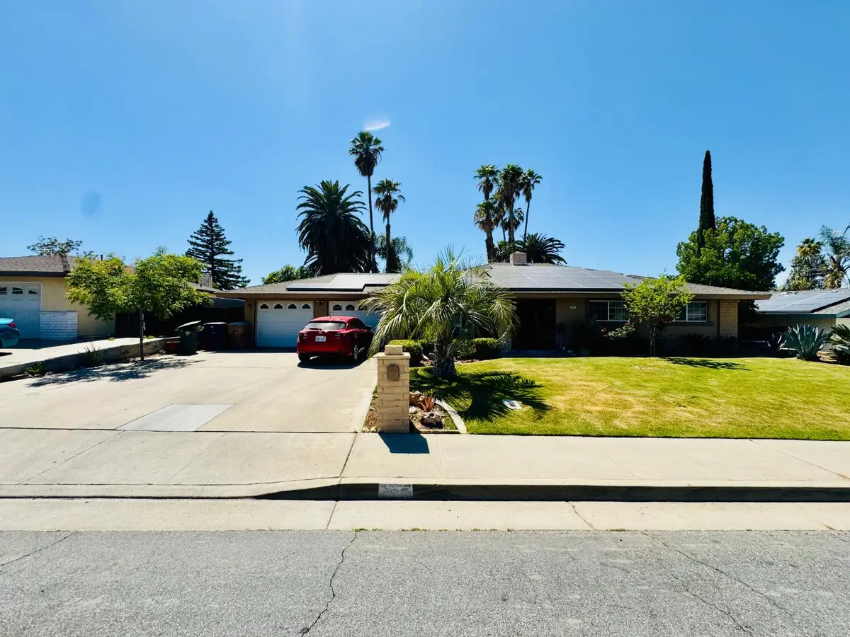3208 Sunview Drive, Bakersfield, CA 93306 - Image #1