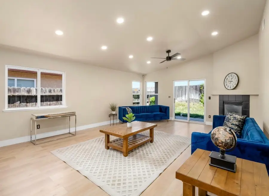 1656 N Cecelia Avenue, Fresno, CA 93722 - Image #3