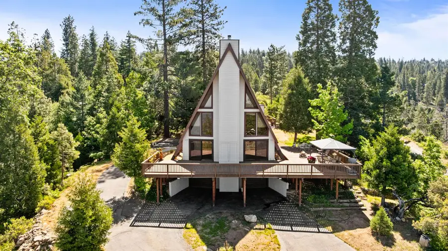 38303 Woodland Road, Shaver Lake, CA 93664 - Image #2