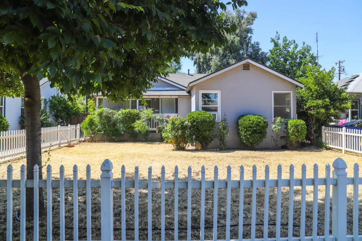 1020 E Saginaw Way, Fresno, CA 93704 - Image #1
