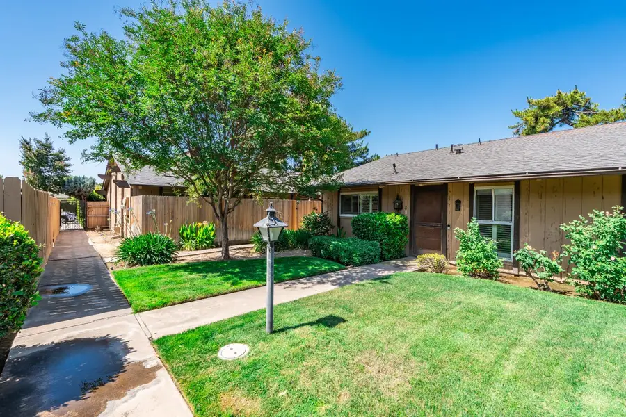 4849 N 7th Street #E, Fresno, CA 93726 - Image #2