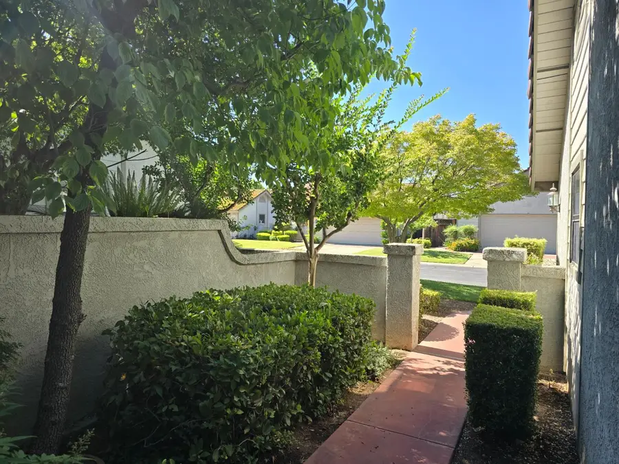 1229 W Bullard Avenue #105, Fresno, CA 93711 - Image #3
