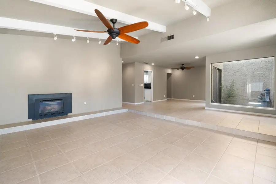 2073 W Calimyrna Avenue #101, Fresno, CA 93711 - Image #2