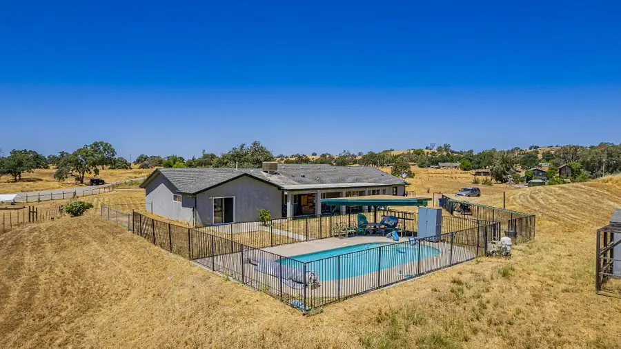 35095 Rough Rider Way, Raymond, CA 93653 - Image #3