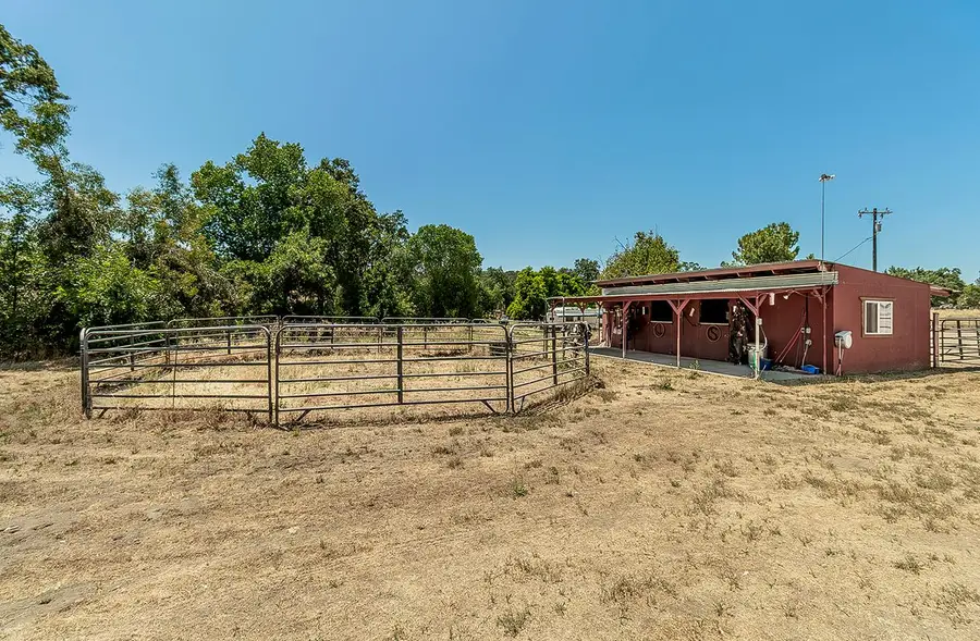 33865 Powerhouse Road, Auberry, CA 93602 - Image #3