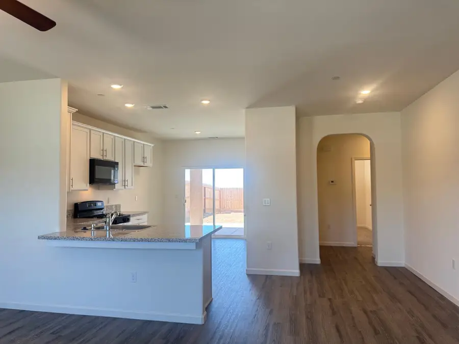 1105 E Orange Street, Avenal, CA 93204 - Image #2