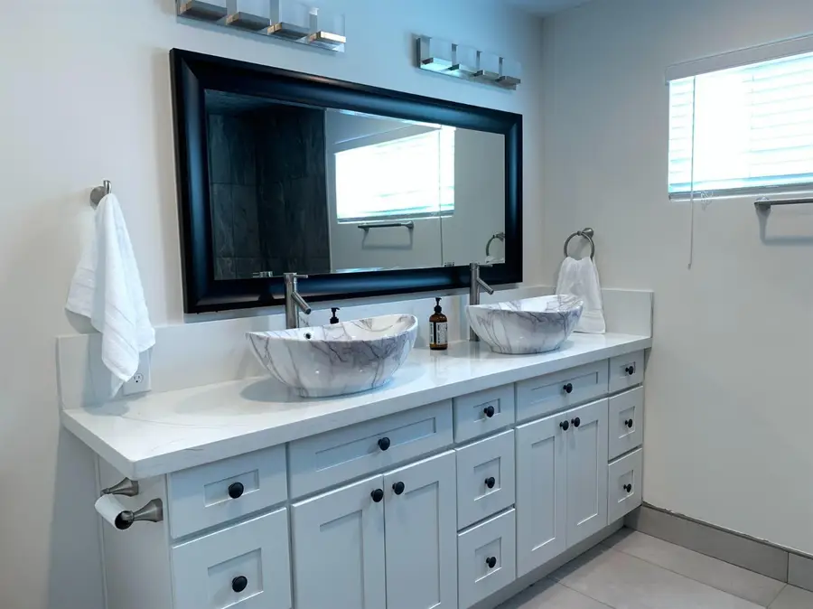 Address Withheld By Seller, Fresno, CA 93722 - Image #3