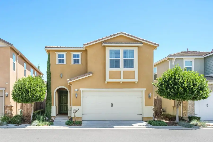 3482 Elevations Way, Clovis, CA 93619 - Image #2