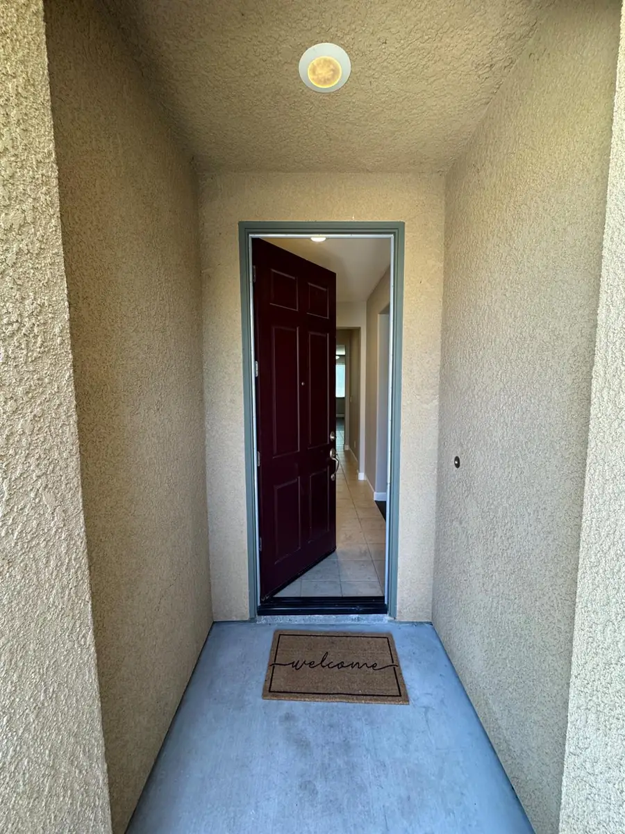 4074 Heritage Lane, Clovis, CA 93619 - Image #3