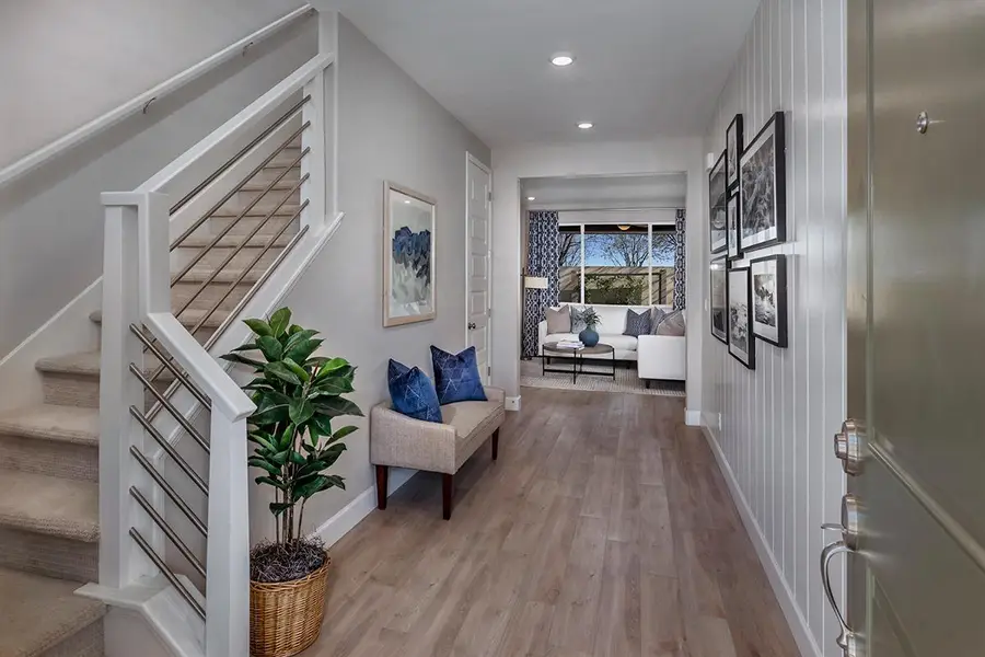 840 N Apricot Avenue, Fresno, CA 93727 - Image #2