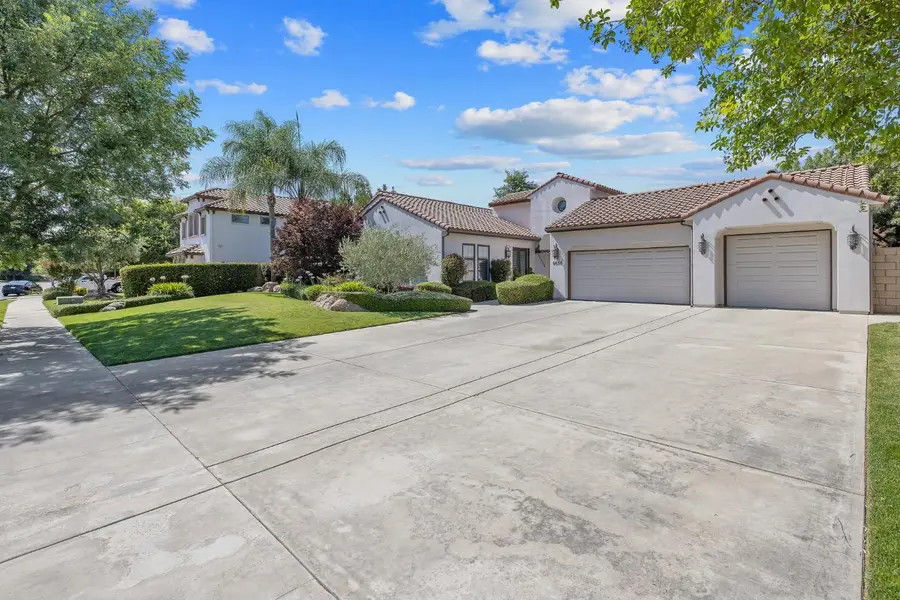 4638 W Lark Court, Visalia, CA 93291 - Image #2