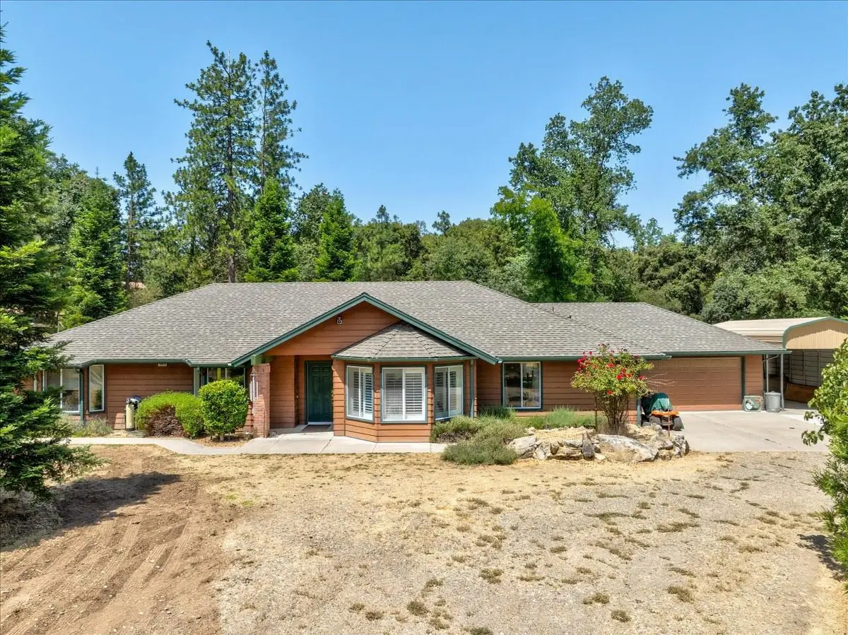 38090 Wortham Road, Oakhurst, CA 93644 - Image #1