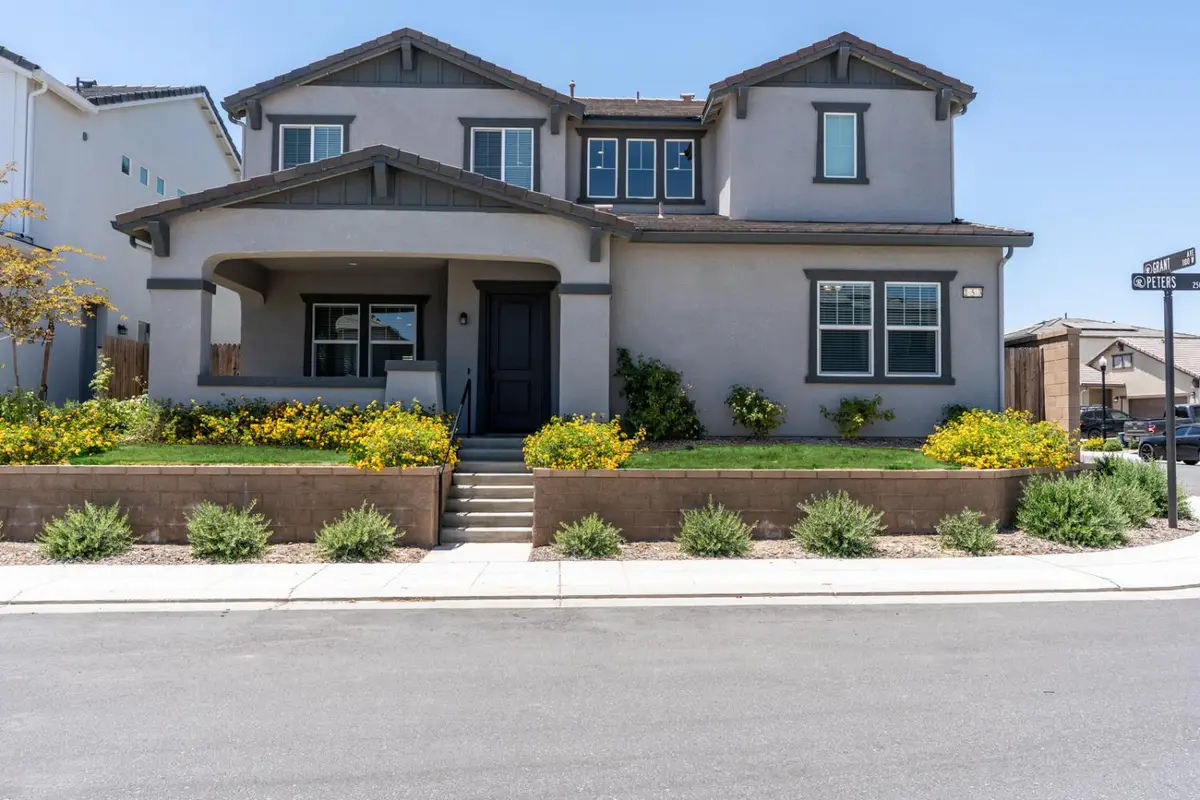 253 Peters Lane S, Madera, CA 93636 - Image #1