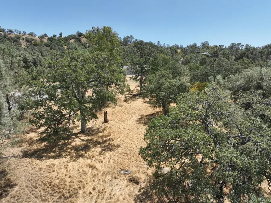 1806 Sentinel Drive, Coarsegold, CA 93614 - Image #2