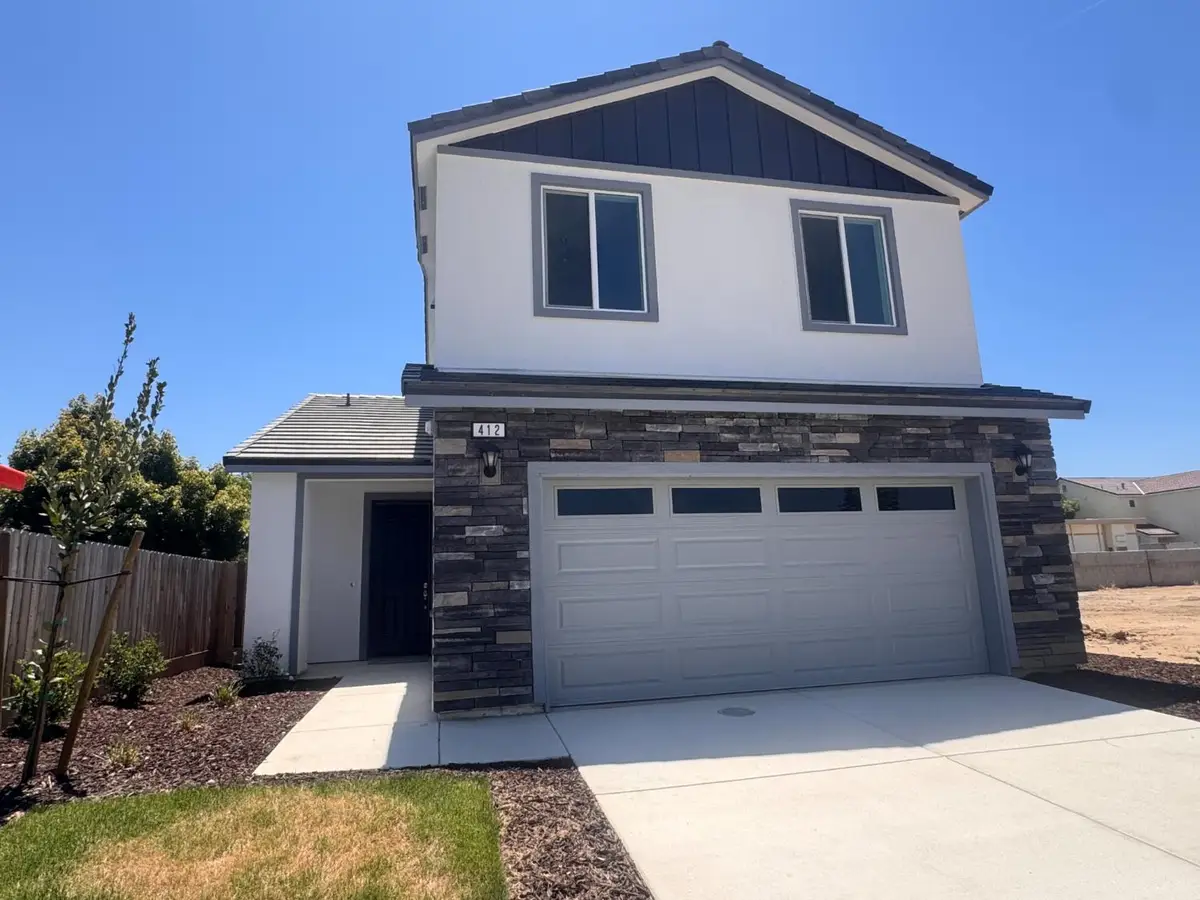 412 W Escalon, Clovis, CA 93612 - #1