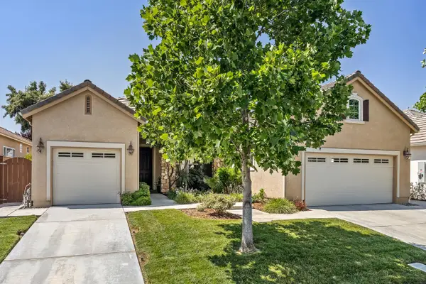 10911 E Swift Avenue, Clovis, CA 93619