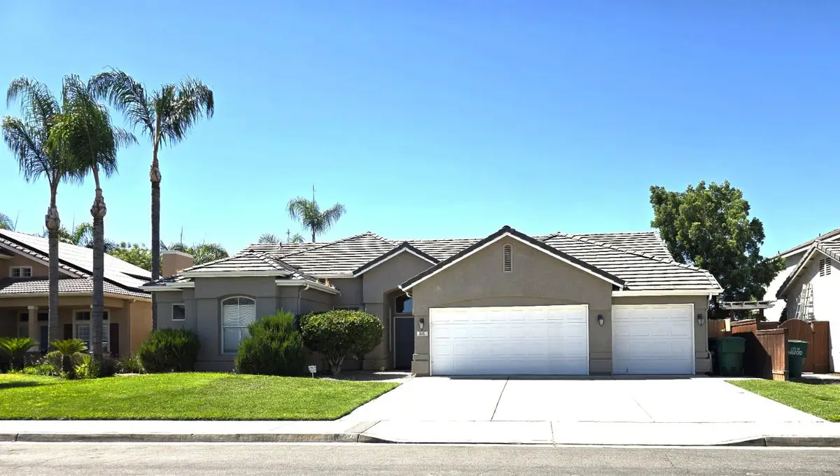 845 E Redwood Circle, Hanford, CA 93230 - Image #1