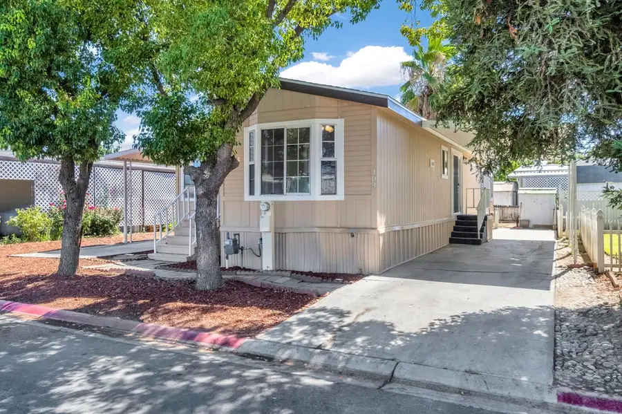 1218 E Cleveland Avenue #103, Madera, CA 93638 - Image #3